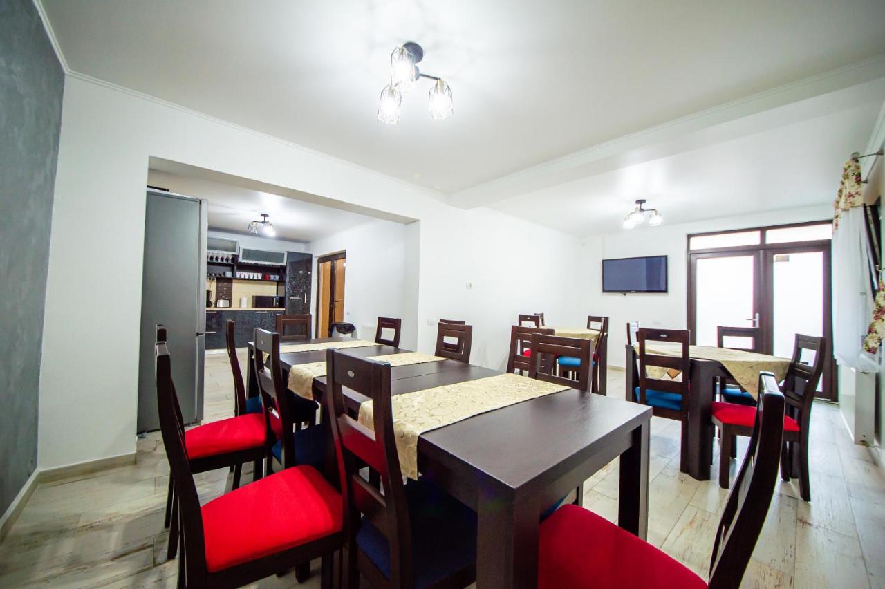Casa Avram Villa Ramnicu Valcea Ngoại thất bức ảnh