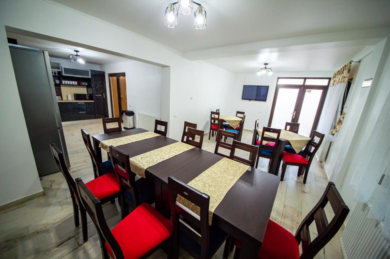 Casa Avram Villa Ramnicu Valcea Ngoại thất bức ảnh