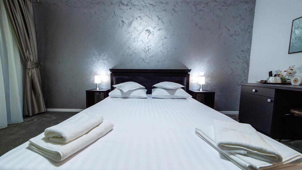 Casa Avram Villa Ramnicu Valcea Ngoại thất bức ảnh