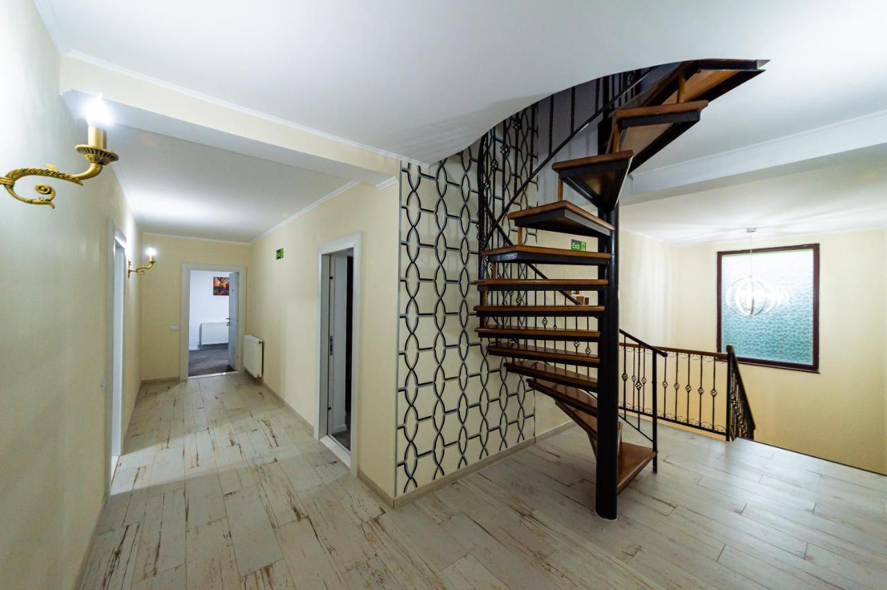 Casa Avram Villa Ramnicu Valcea Ngoại thất bức ảnh