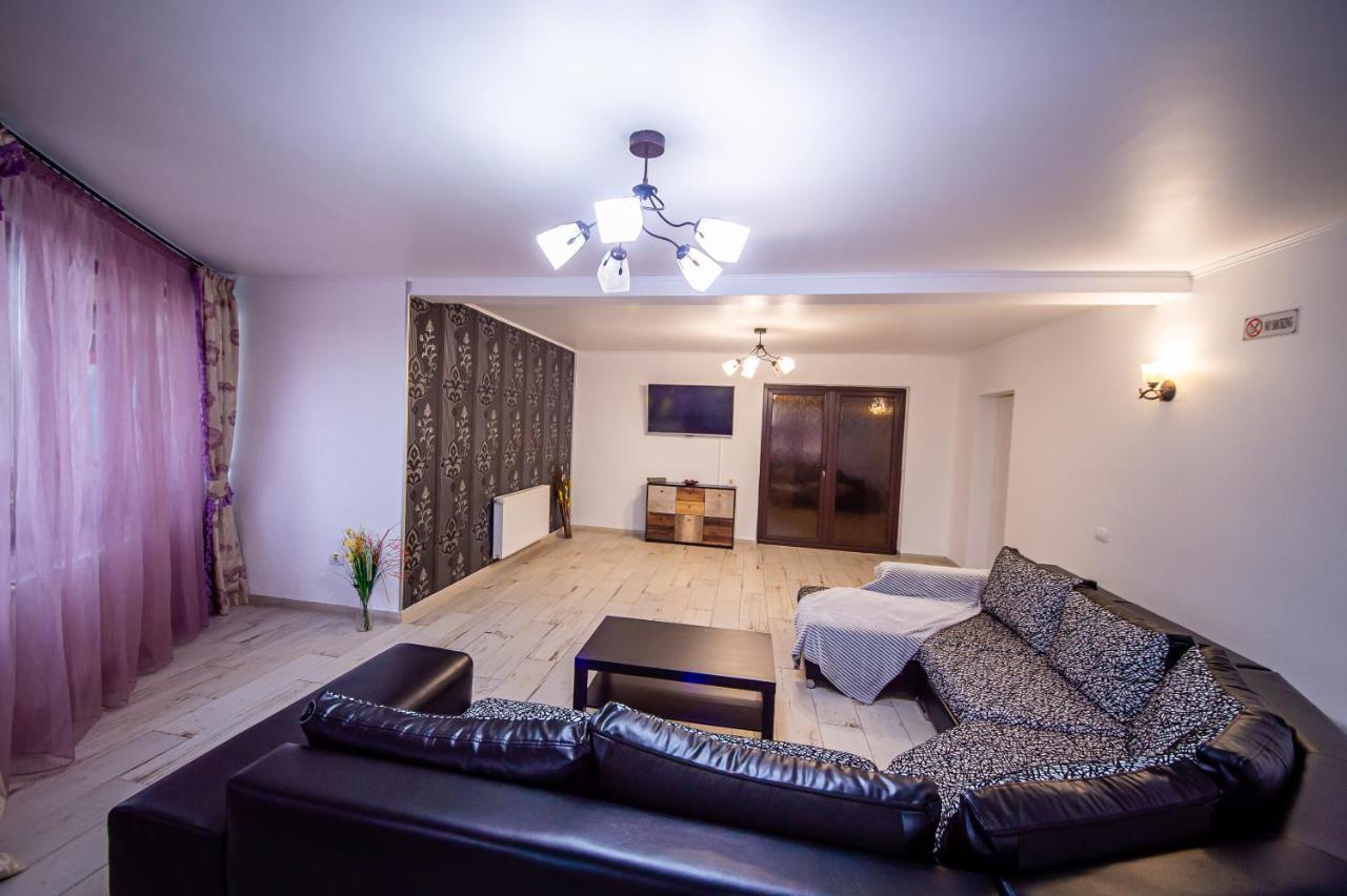 Casa Avram Villa Ramnicu Valcea Ngoại thất bức ảnh