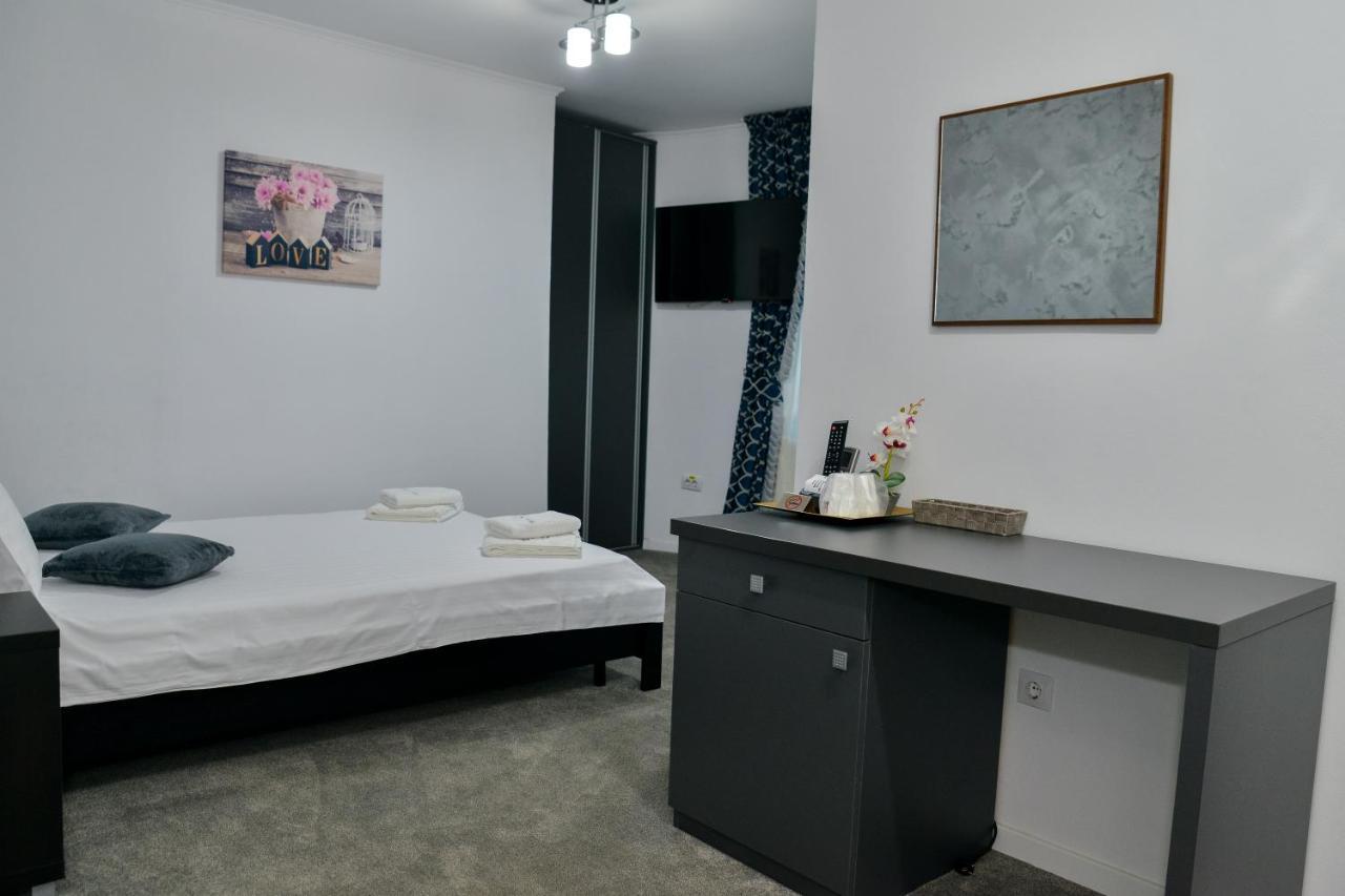 Casa Avram Villa Ramnicu Valcea Ngoại thất bức ảnh