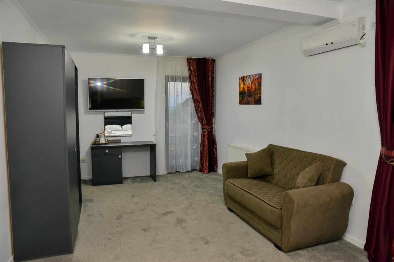 Casa Avram Villa Ramnicu Valcea Ngoại thất bức ảnh