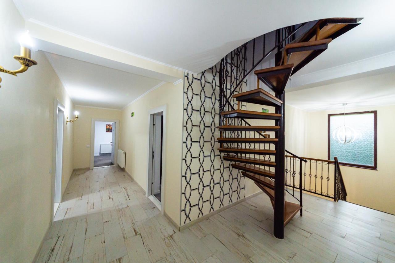 Casa Avram Villa Ramnicu Valcea Ngoại thất bức ảnh
